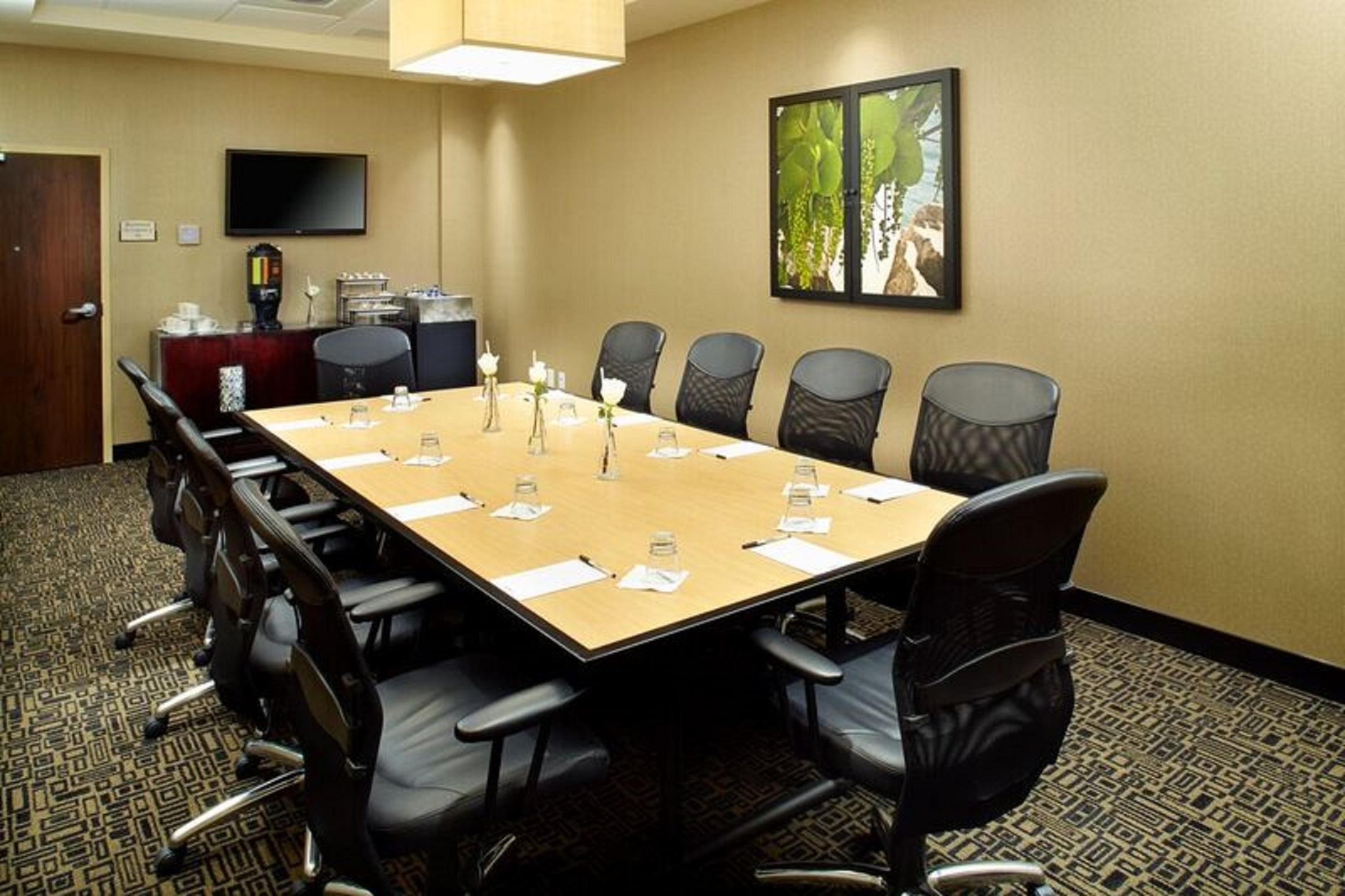 Express Miami Airport-blue Lagoon Area By Ihg